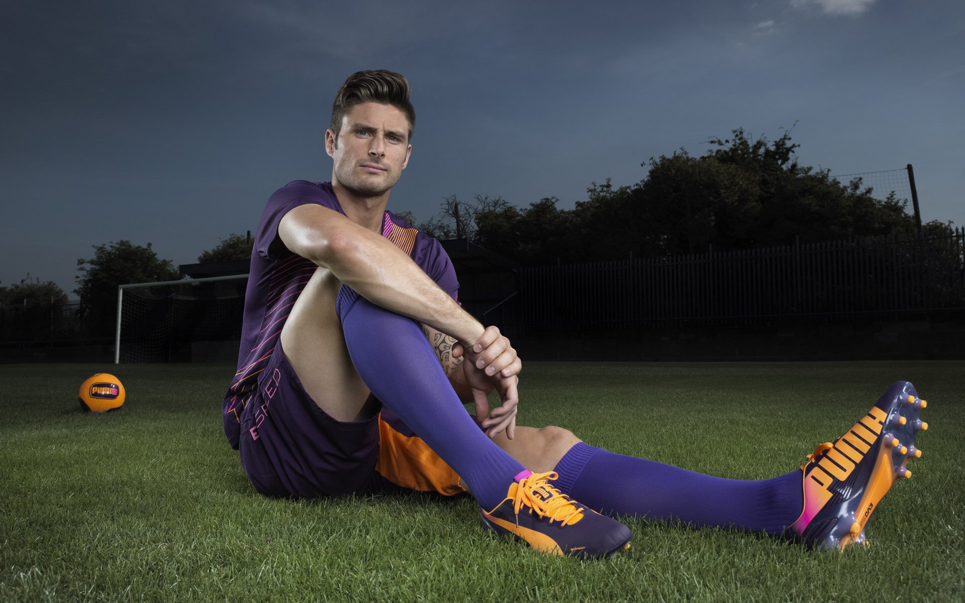 欧宝在线观看 -保罗赛点兑现，利雅得新月淘汰巴黎圣日耳曼晋级四强，主帅激动落泪