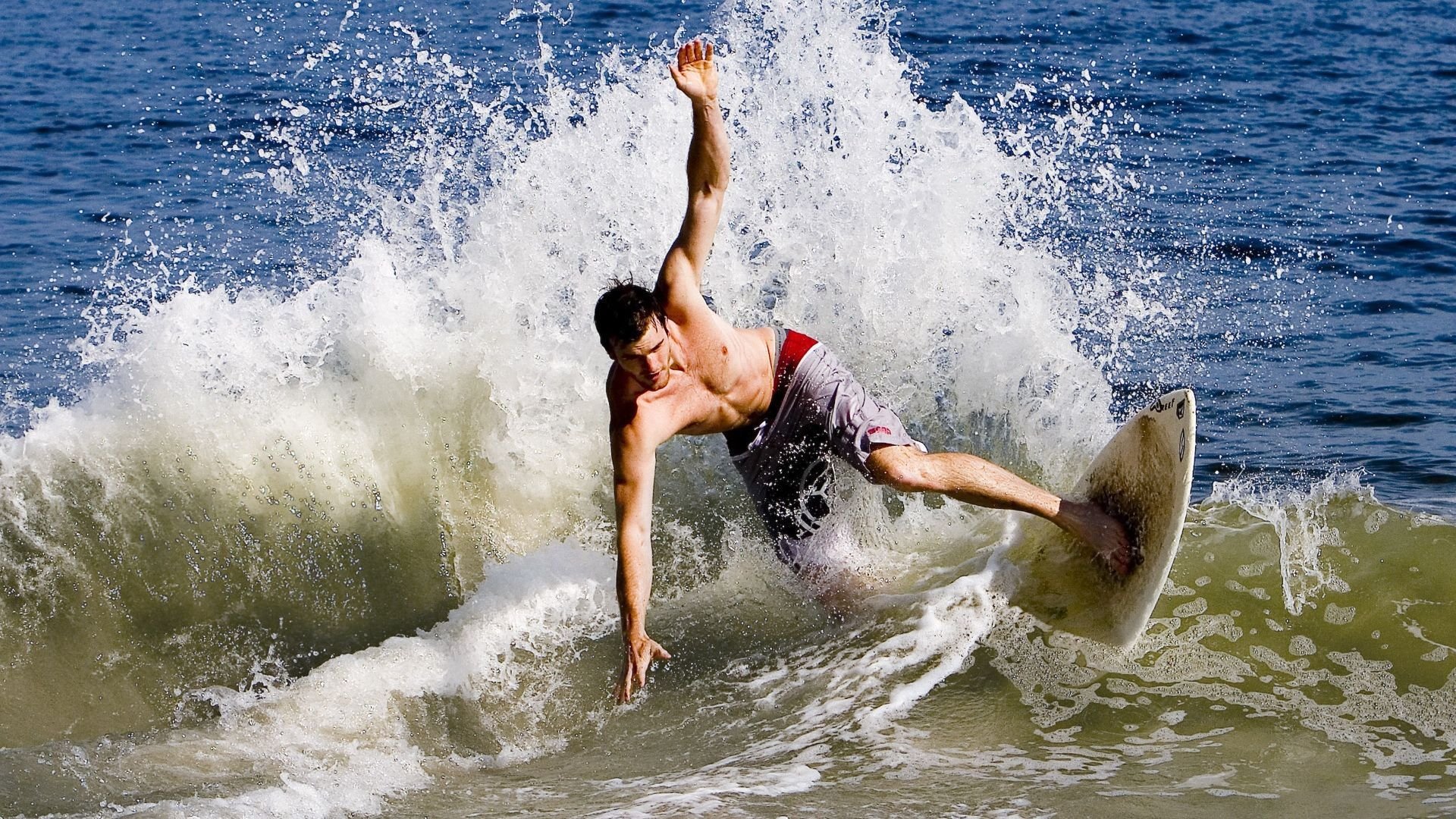 欧宝直播 -纳达尔迎来二十赛季高光表现，RNG球迷沸腾！